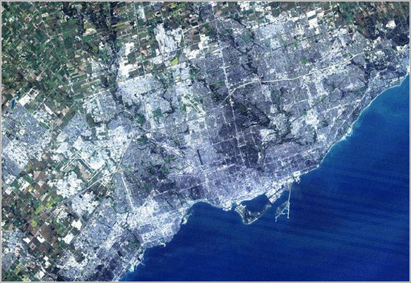 Image of Toronto taken by NASA's Landsat 7 satellite